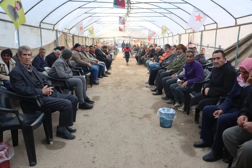Xelkê Qamişlo sersaxî da malbatên şehîd Ciwan Elî û Aya Mihemed
