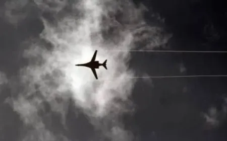 Balafirên Rûsyayê nuqteyên DAIŞˊê li beyara Dêrazorê bombebaran kirin