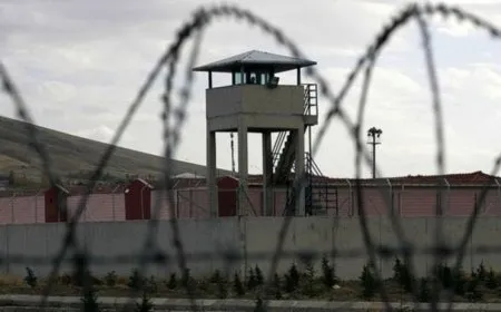 Girtiyên azadiye 49 roj in di greva birçîbûnê de ne