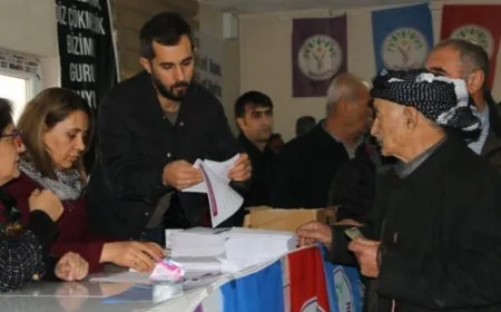 Encamên dengdana gel a DEM Partiyê
