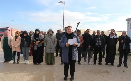 Koçberên Serêkaniyê sûcên dewleta Tirk ên li dijî jinan li Efrînê şermezar kirin