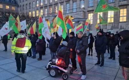  Li 2 navendên Ewropayê mîtînga ’Rojava biparêze’