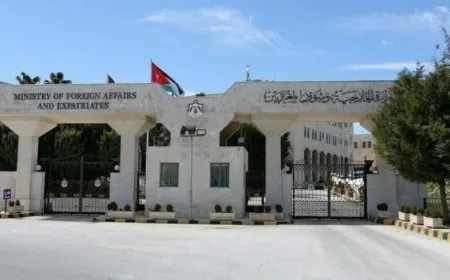 ˊQaçaxçîtiya bi rêya sînorê Sûriyeyê gefan li ewlehiya neteweyî dixweˊ