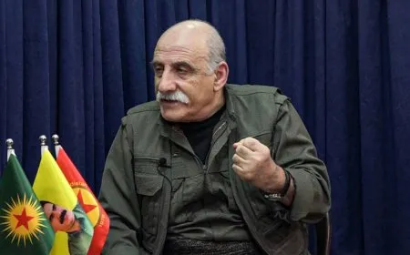 ‘Em bawerin wê gelên Bakûr û Rojhilatê Suriyeyê her cure êrişkariyê têk bibin’ 