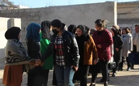 Şêniyên Minbicê teqezî bi şopandina rêya şehîd Zelal Zagros kir