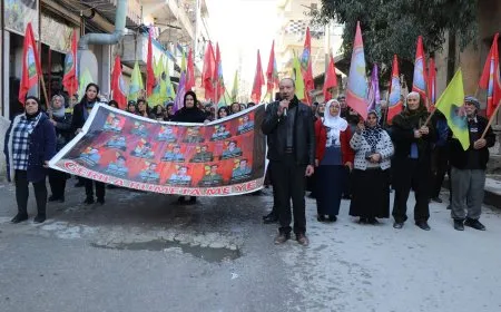 Bertekên li dijî xiyaneta PDKˊê dewam dikin