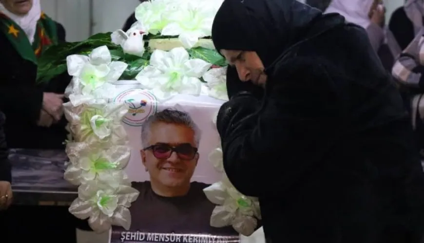 Îranê nehişt cenazeyê sînamger Mensûr Kerîmiyan derbasî Rojhilat bibe