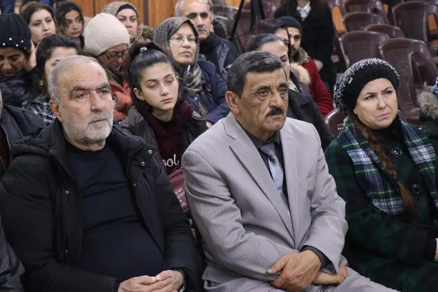 Li Hesekê û Helebê Şehîdên Komkujiya Parîsê hatin bibîranîn