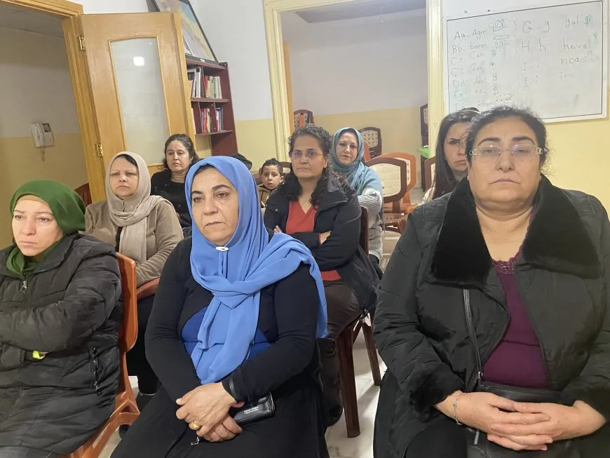 Şehîdên komkujiya yekemîn a Parîsê li Dêrazor û Lubnanê hatin bibîranîn