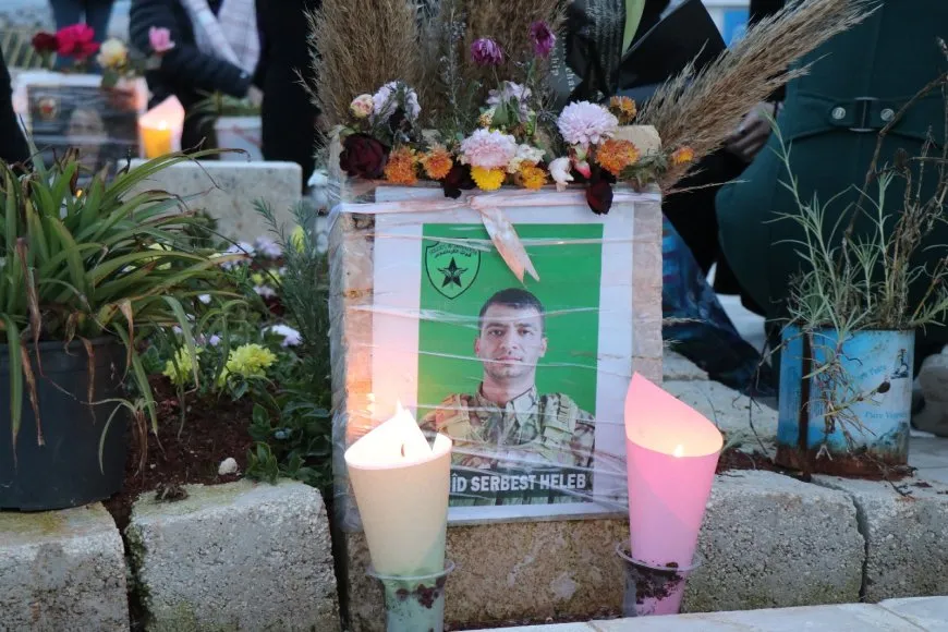 Ji bo bîranîna şehîdên komkujiya Parîsê li Heleb û Şehbayê çalakî