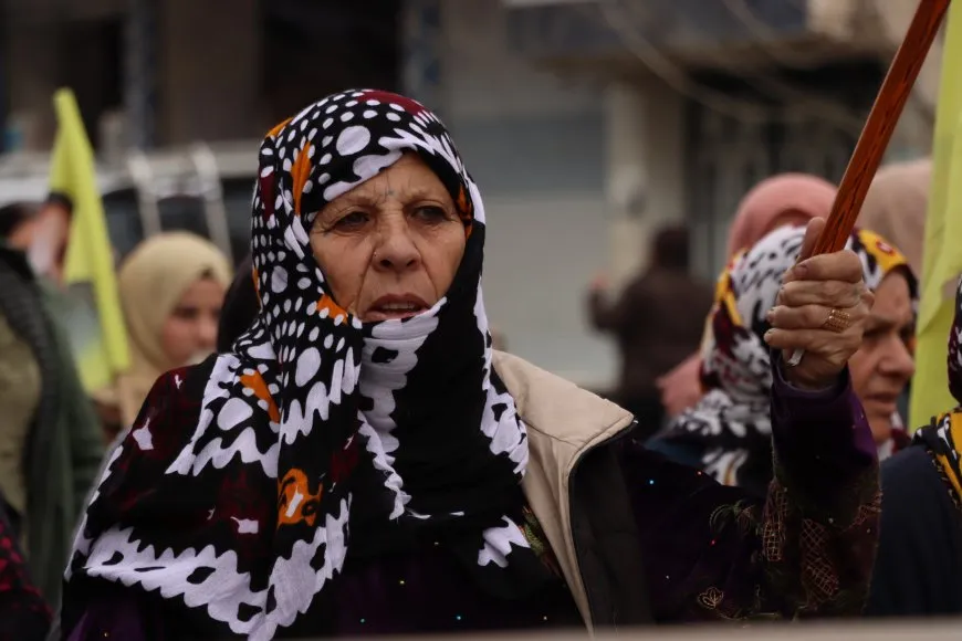 Li gelek navendan bîranînên şehîdên Komkujiya Parîsê