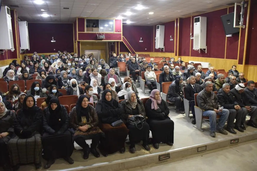 Li 3 navçeyan şehîdên komkujiya Parîsê hatin bibîranîn