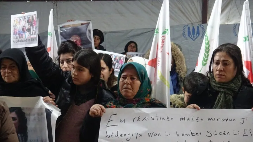 Li Şehbayê cezayê darvekirinê li dijî jinên Efrînê hate şermezarkirin