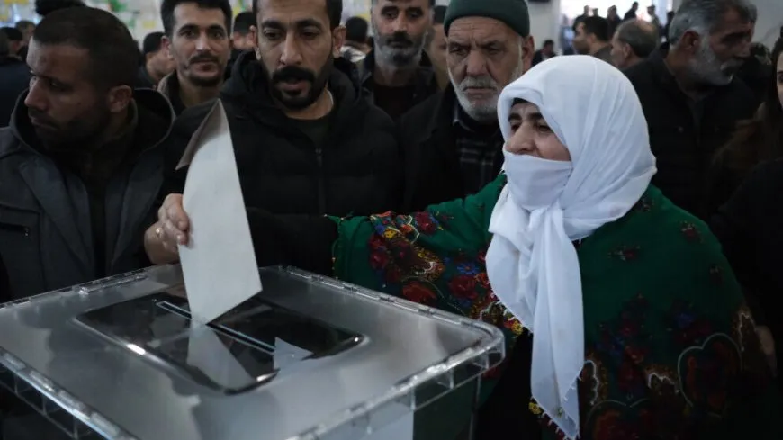Dengdayîna li ser pêşhilbijartinên DEM Partiyê bi dawî bû