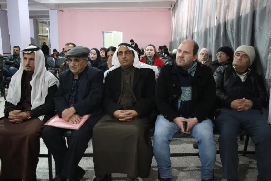 Xelkê Minbicê wêjevan Mihemed Menla Xizêl bi bîr anî