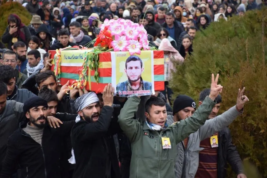 Şêniyên Kobanê şehîd Dilsoz Degirman oxir kir