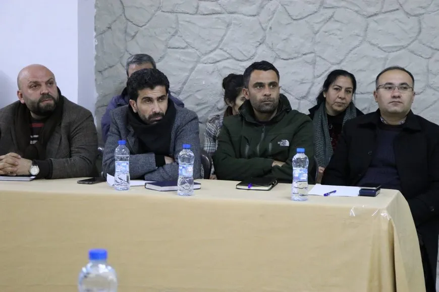 Partiyên siyasî têkildarî êrişên li ser Efrînê panelek li dar xist