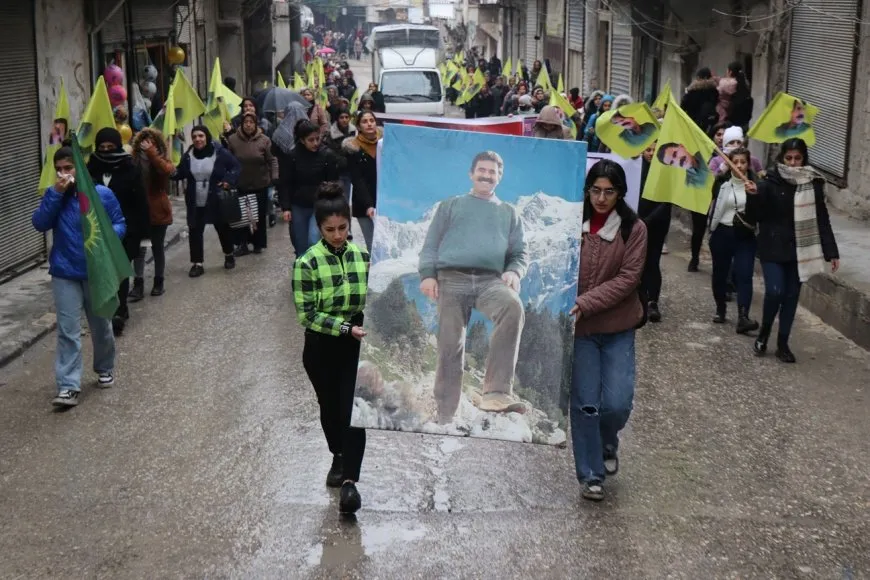 Jinên li Helebê êrişên Tirkyeyê şermezar kirin