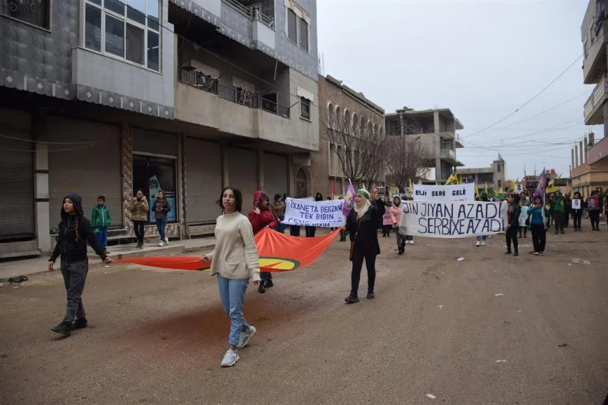 Şênî û ciwanên Dirbêsiyê qetilkirina şehîd Zelal Zagros şermezar kir