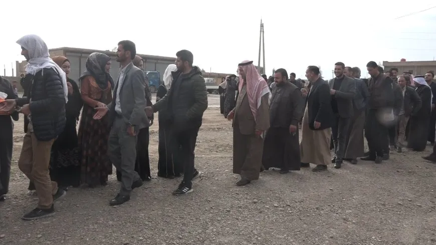 Di merasîma Zelal Zagros de xelkê Dêrazorê soza şopandina rêça wê da