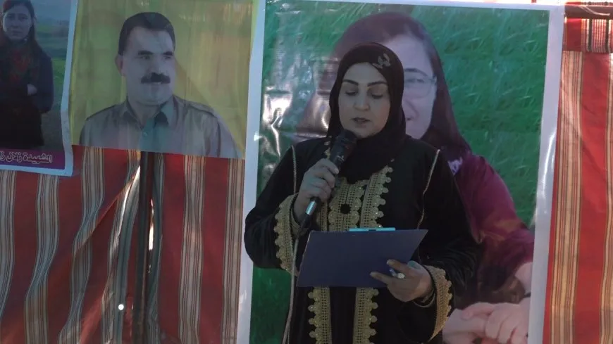 Di merasîma Zelal Zagros de xelkê Dêrazorê soza şopandina rêça wê da