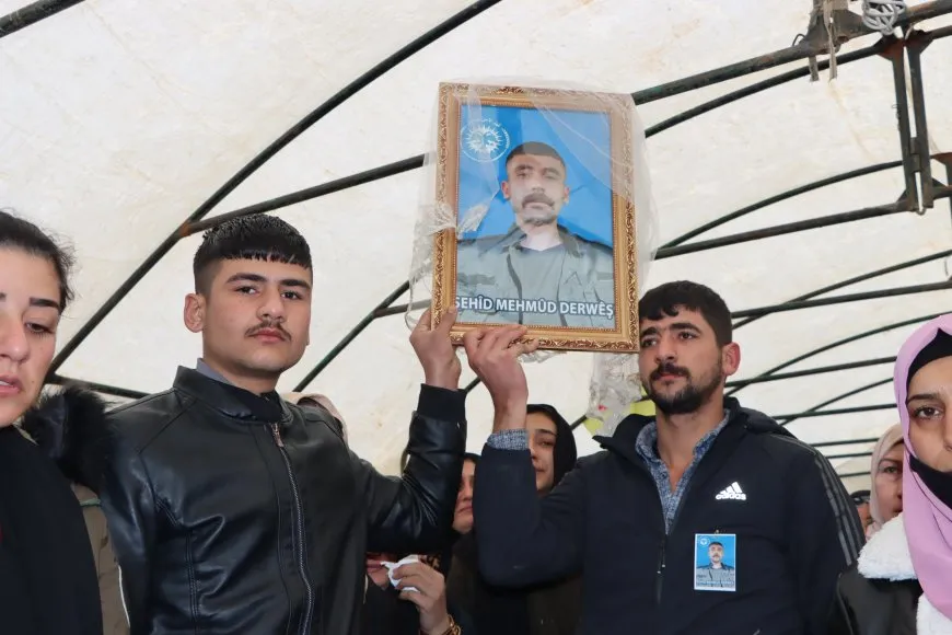 Şêniyên Qamişloyê sersaxî da malbata şehîd Mehmûd Derwêş