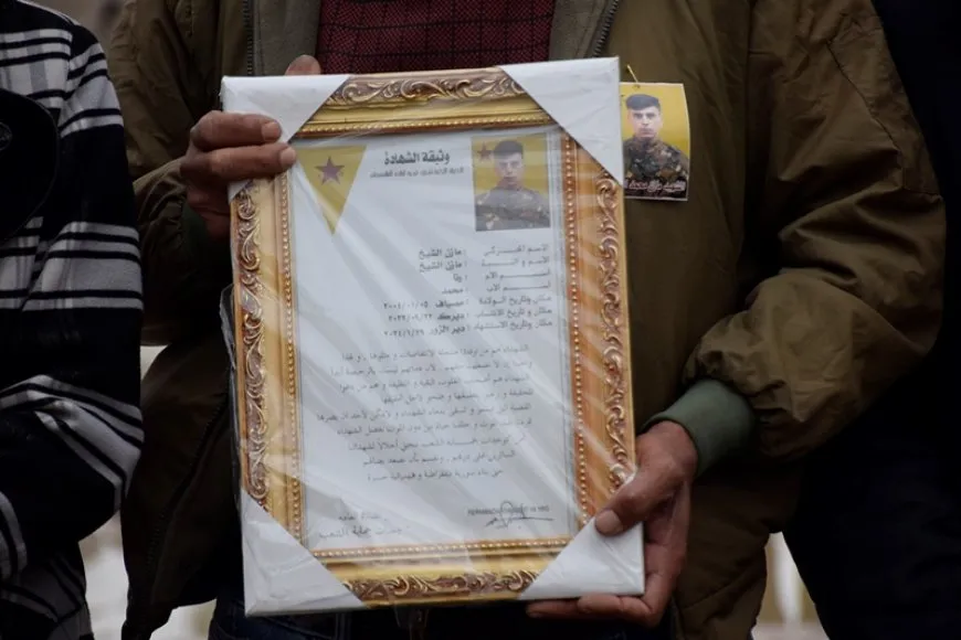 Şêniyên Dêrikê soza şopandina rêya şehîd Mazin Şêx da