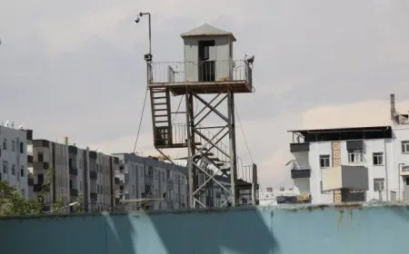 Greva birçîbûnê di roja 73’yan de berdewam dike
