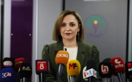 Meral Daniş Beştaş û Mûrat Çepnî namzetên DEM Partiyê yên Stenbolê ne