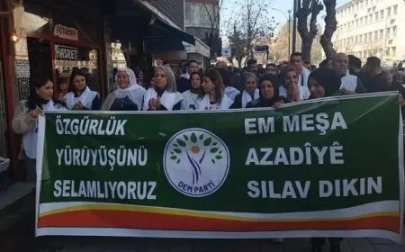 Meşa Azadiyê di roja 11’an de ye
