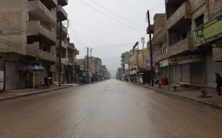Ji bo şermezarkirina komploya 15’ê Sibatê dikan girtî ne