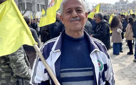 Welatiyê ji Tirbesipiyê meşiya Qamişlo: Em li pey Rêberê xwe ne