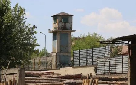 95 roj in girtiyên azadiyê di greva birçîbûnê de ne