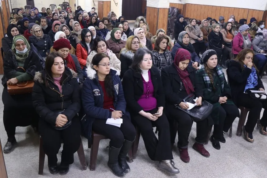 Tecrîda li ser Rêber Abdullah Ocalan mijara paneleke li Helebê bû