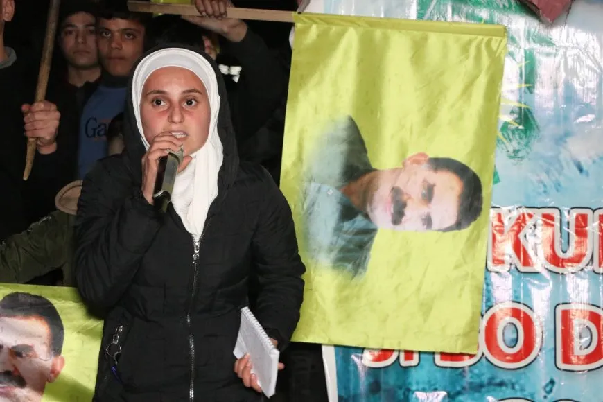 Ciwanên Helebê bi meşekê piştgirî da HRE'yê