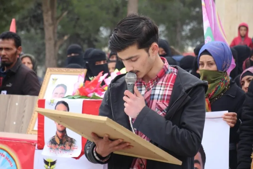 Xelkê Minbicê şehîd Hêlan El Selame oxir kir