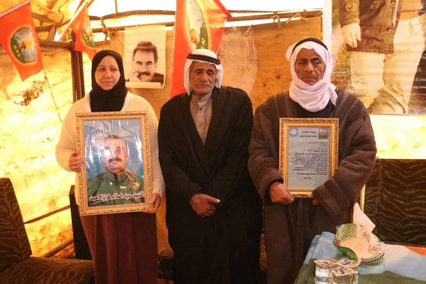 Xelkê Til Birakê sersaxî da malbata şehîd Ebduselam El Ehmed