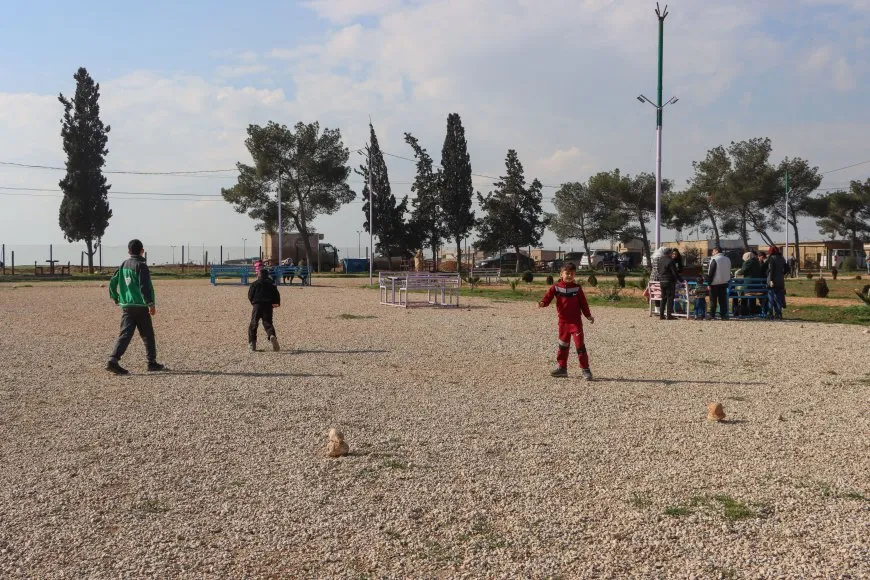 Li Qamişlo xelk li park û qadan e
