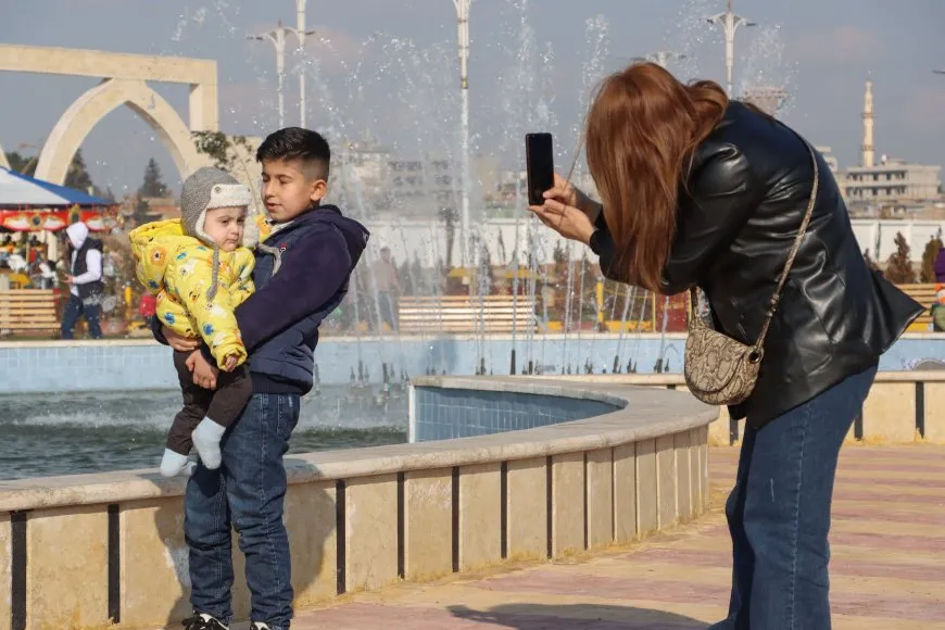 Li Qamişlo xelk li park û qadan e