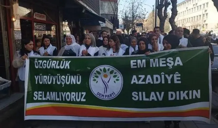 Meşa Azadiyê di roja 11’an de ye