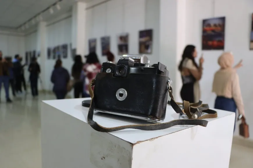 Mîhrîcana Wêneyên Fotografîk li dar dikeve