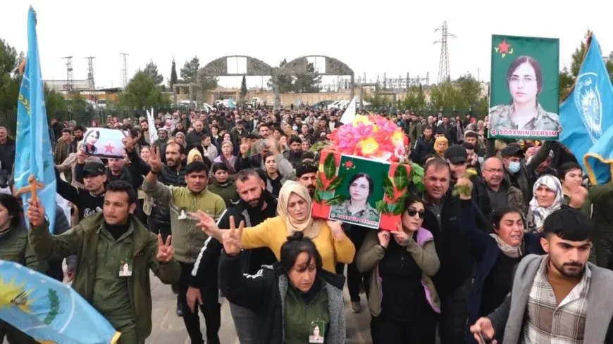 Şehîd Sorxwîn Rojhilat bi merasîmeke bi heybet li Kobanê hate oxirkirin
