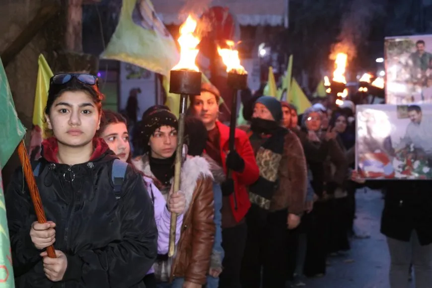 Li Helebê ji bo şermezarkirina komployê meşek hat lidarxistin
