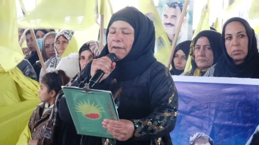 Li Tebqa û Eyn Îsayê meşên li dijî komployê