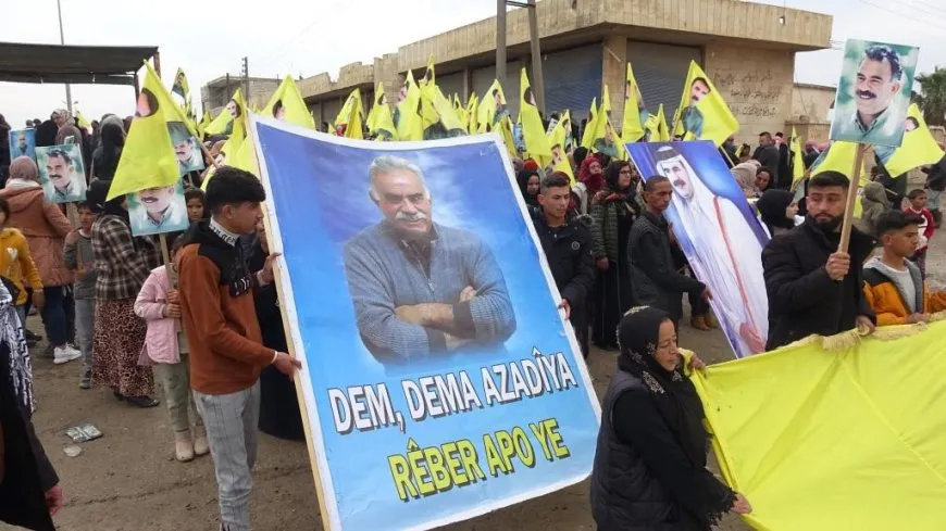 Li Tebqa û Eyn Îsayê meşên li dijî komployê