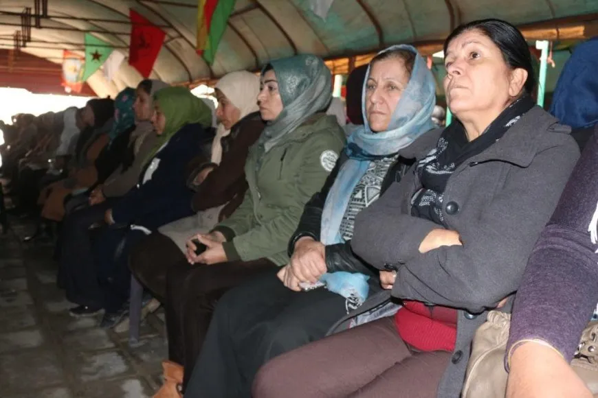 Li Kobanê ji bo şehîd Sorxwîn û Azadî konê sersaxiyê hat vedan