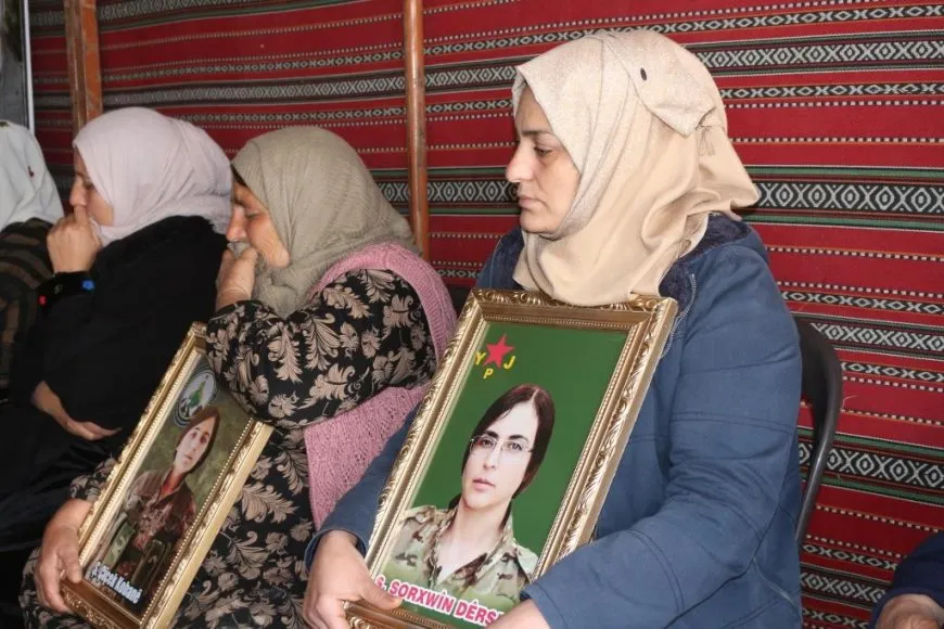 Li Kobanê ji bo şehîd Sorxwîn û Azadî konê sersaxiyê hat vedan