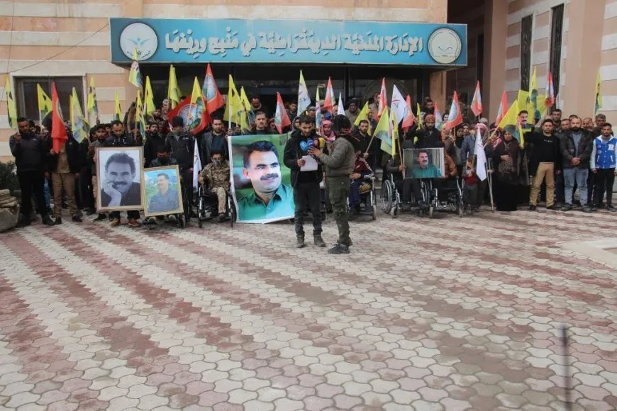 Gaziyên Şer û malbatên şehîdên ên Minbicê soza bilindkirina têkoşînê da