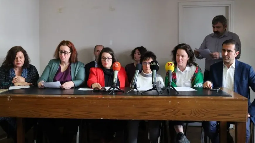  ‘Delegasyona Navnetewî ya li Dijî Tecrîdê’ li Stenbolê ye
