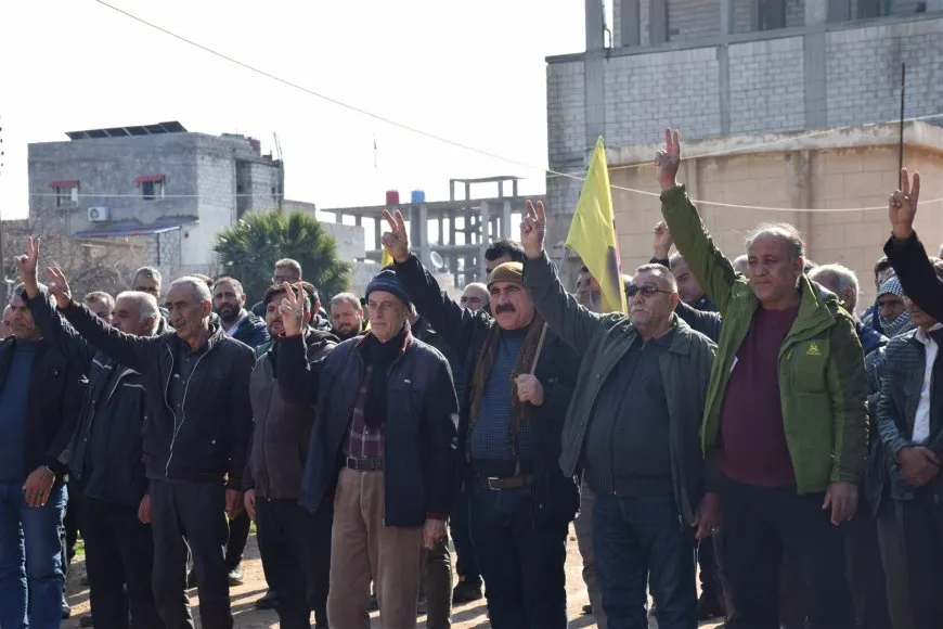Xelkê Hesekê û Dirbêsiyê sersaxî da şehîdên YPGˊê û YPJˊê